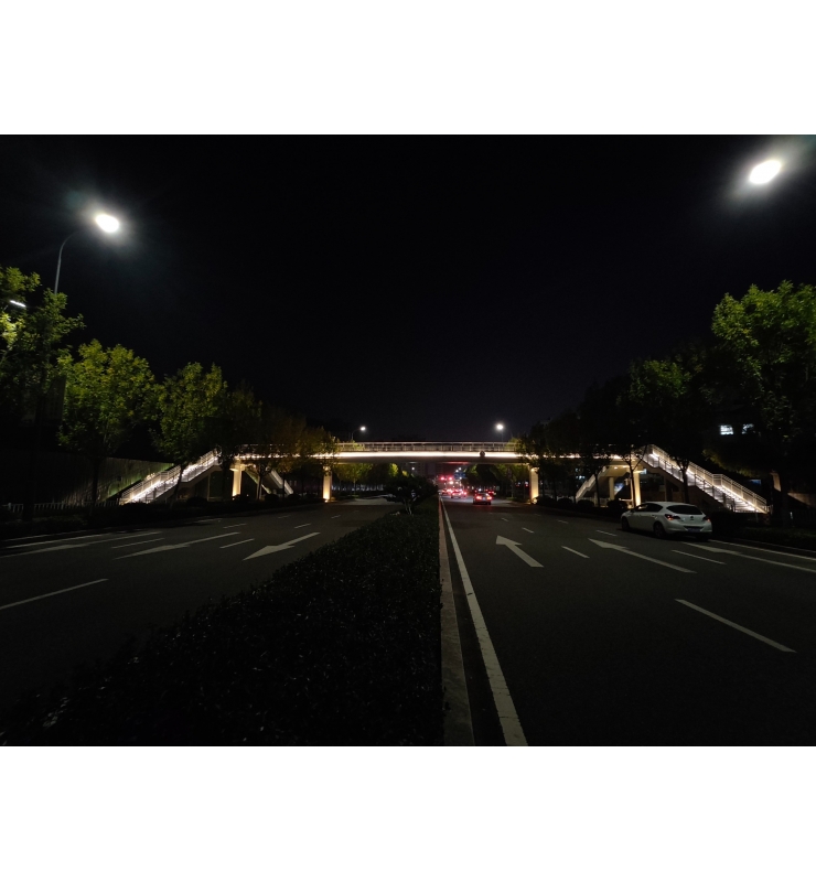 凤凰实验学校北校区过街天桥工程